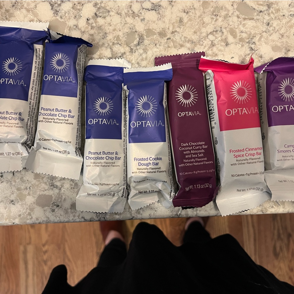 OPTAVIA BARS INDIVIDUALLY WRAPPED. 7 bars total. Purchased within last year.